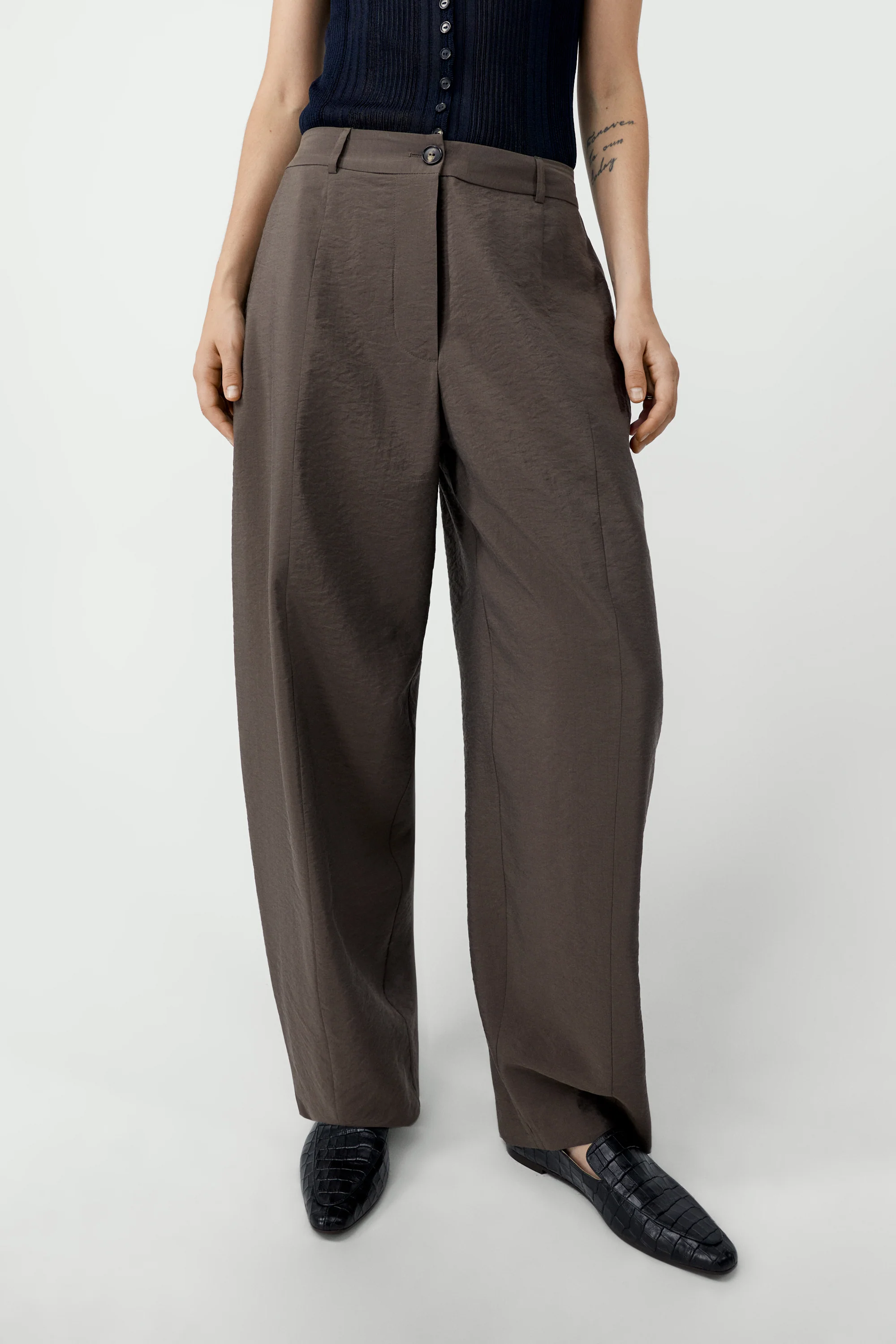 SILK BARREL PANTS - Image 2